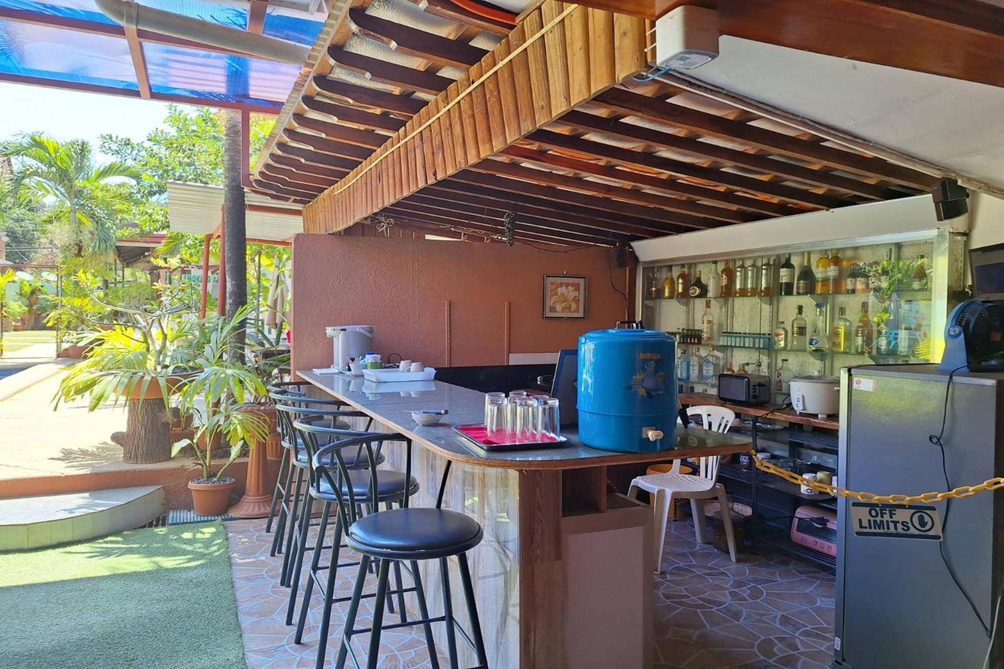 Citadel Bed And Breakfast Puerto Princesa Bagian luar foto