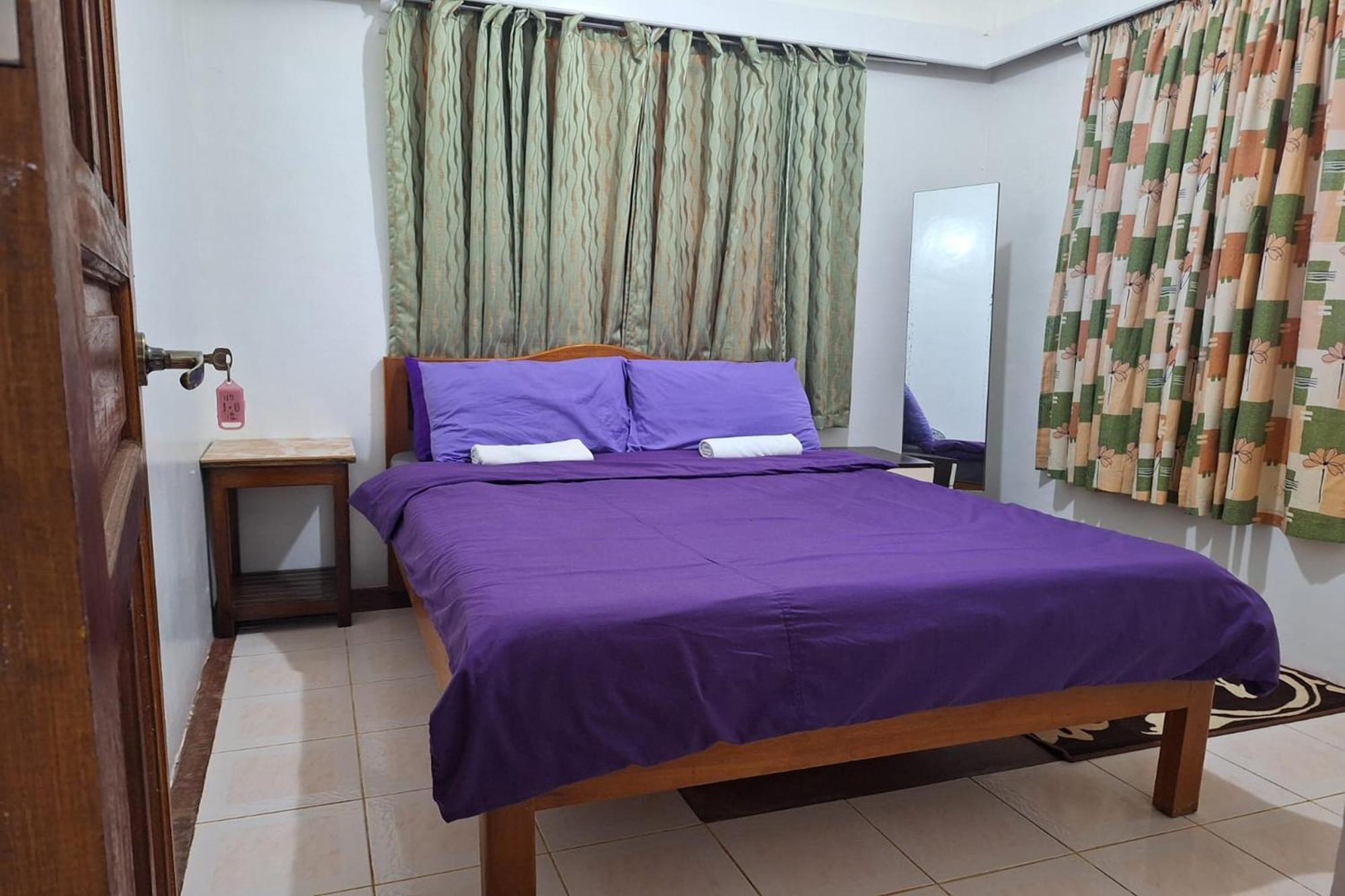 Citadel Bed And Breakfast Puerto Princesa Bagian luar foto