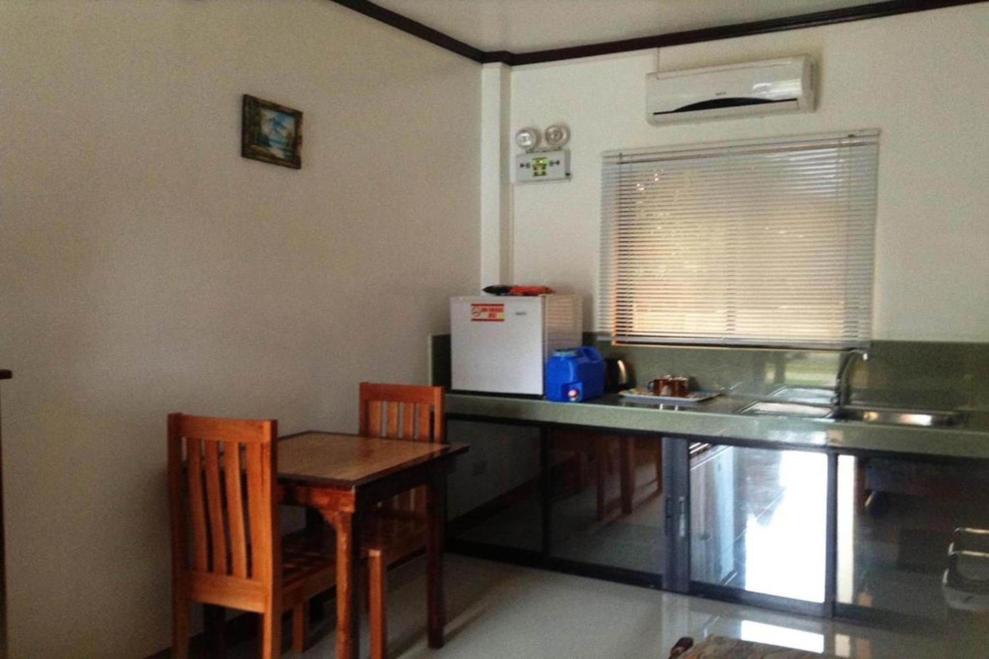 Citadel Bed And Breakfast Puerto Princesa Bagian luar foto