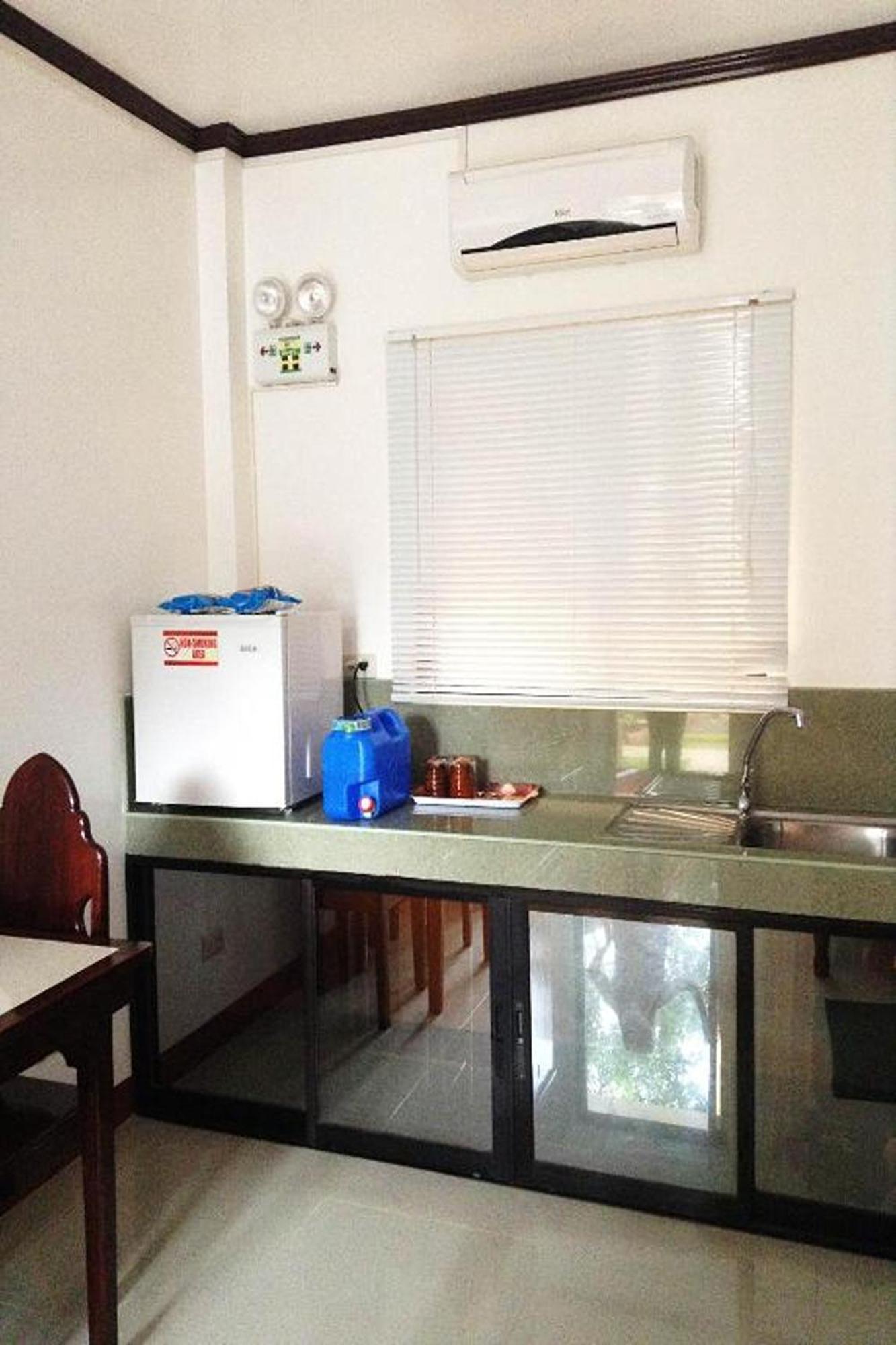Citadel Bed And Breakfast Puerto Princesa Bagian luar foto