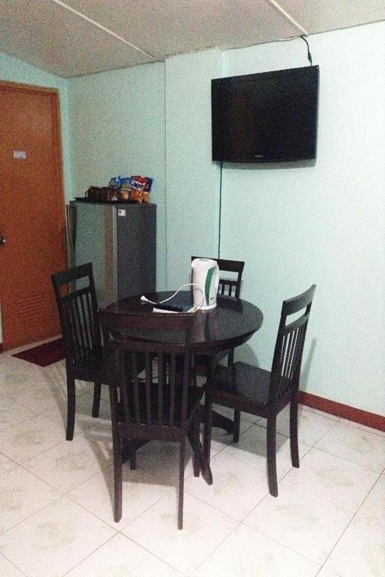 Citadel Bed And Breakfast Puerto Princesa Bagian luar foto