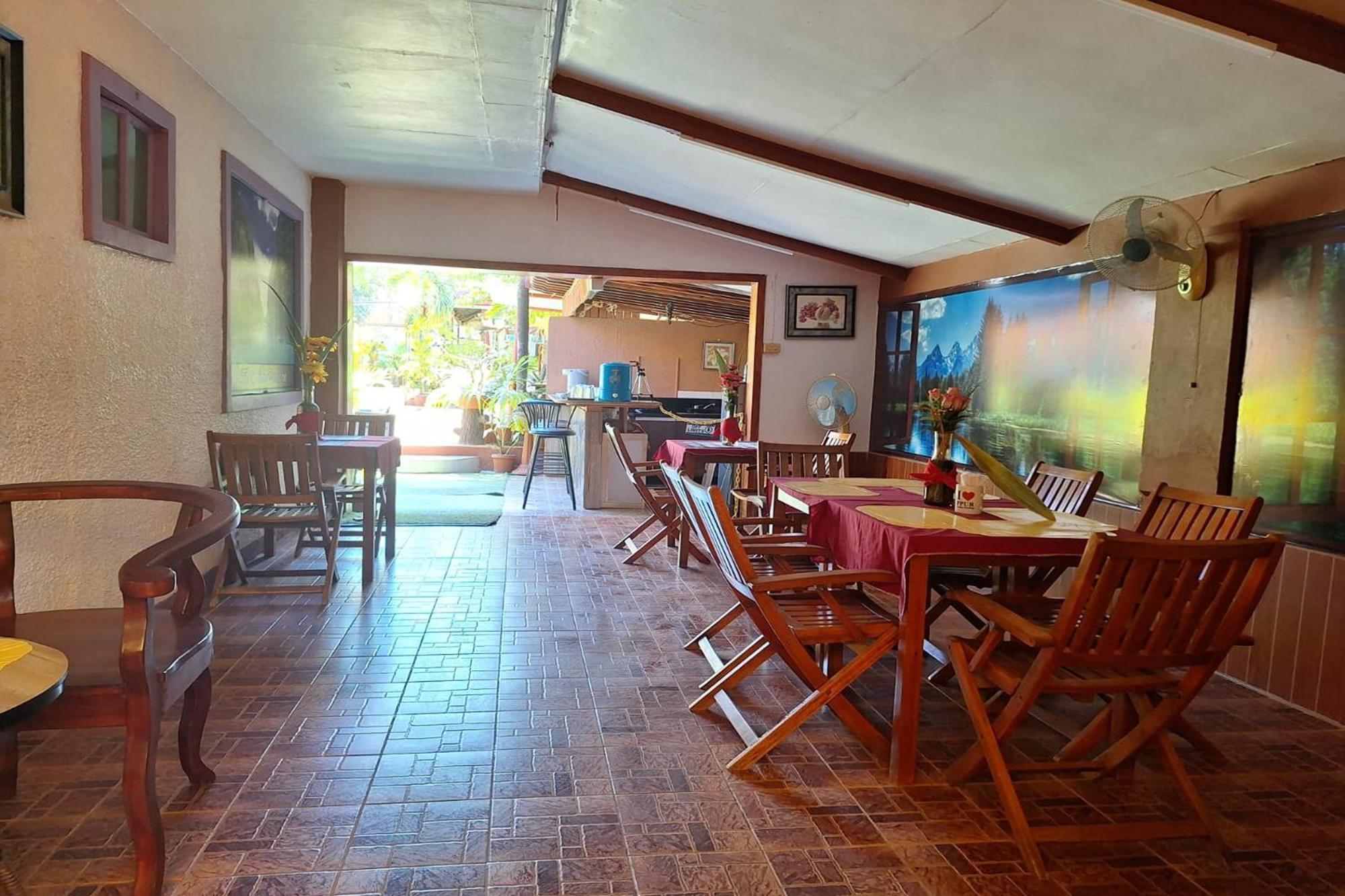 Citadel Bed And Breakfast Puerto Princesa Bagian luar foto