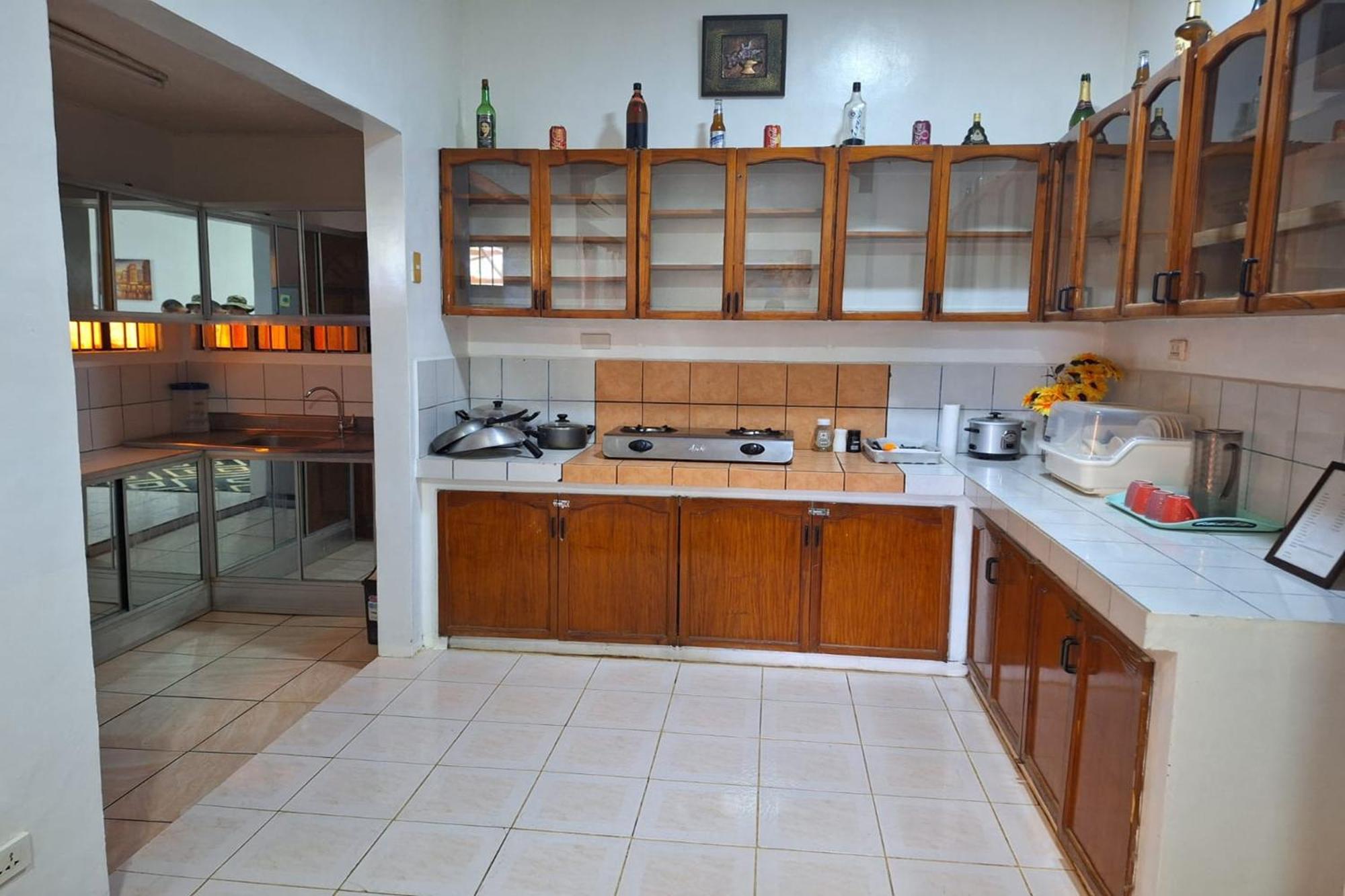 Citadel Bed And Breakfast Puerto Princesa Bagian luar foto