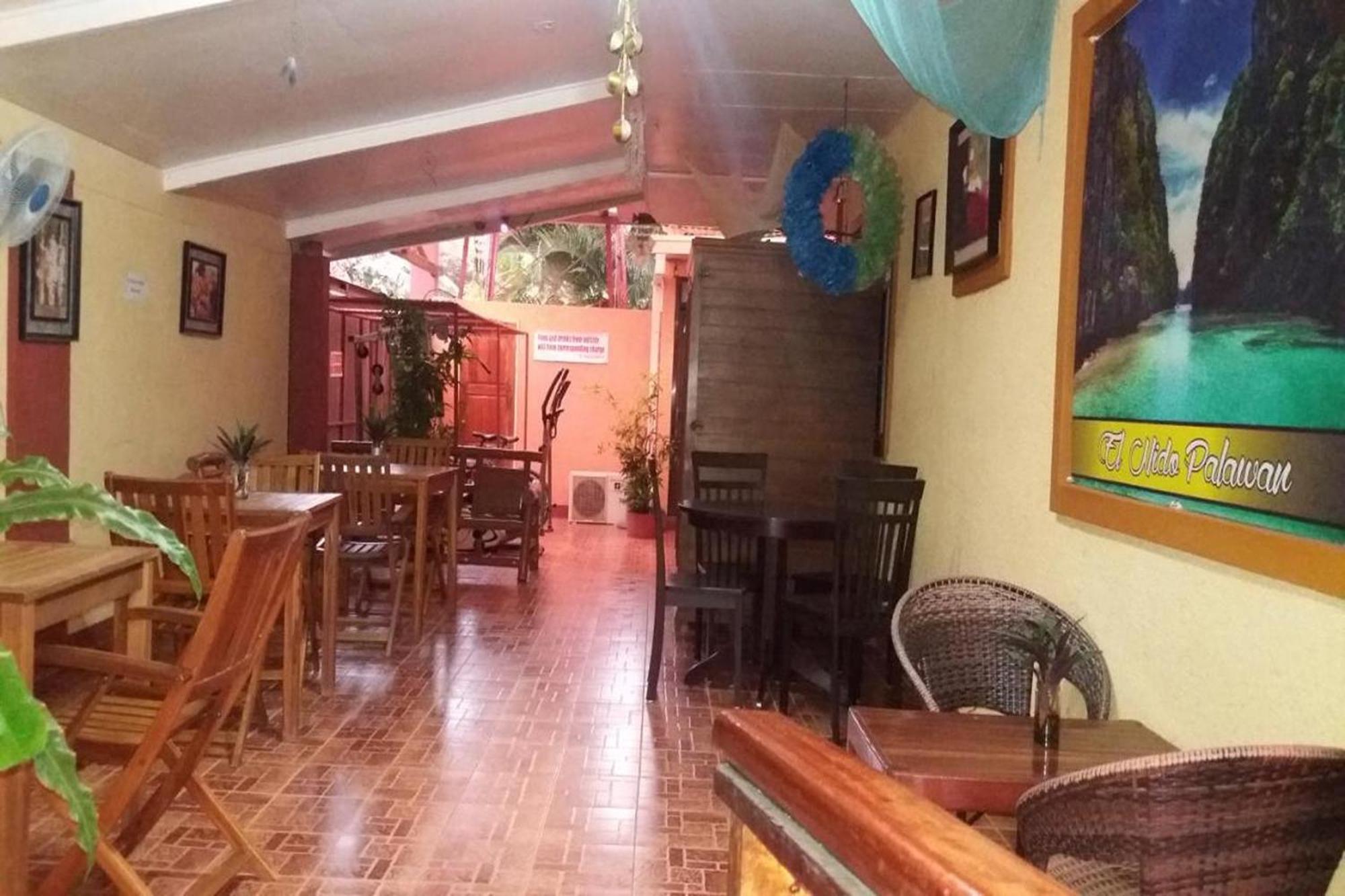 Citadel Bed And Breakfast Puerto Princesa Bagian luar foto