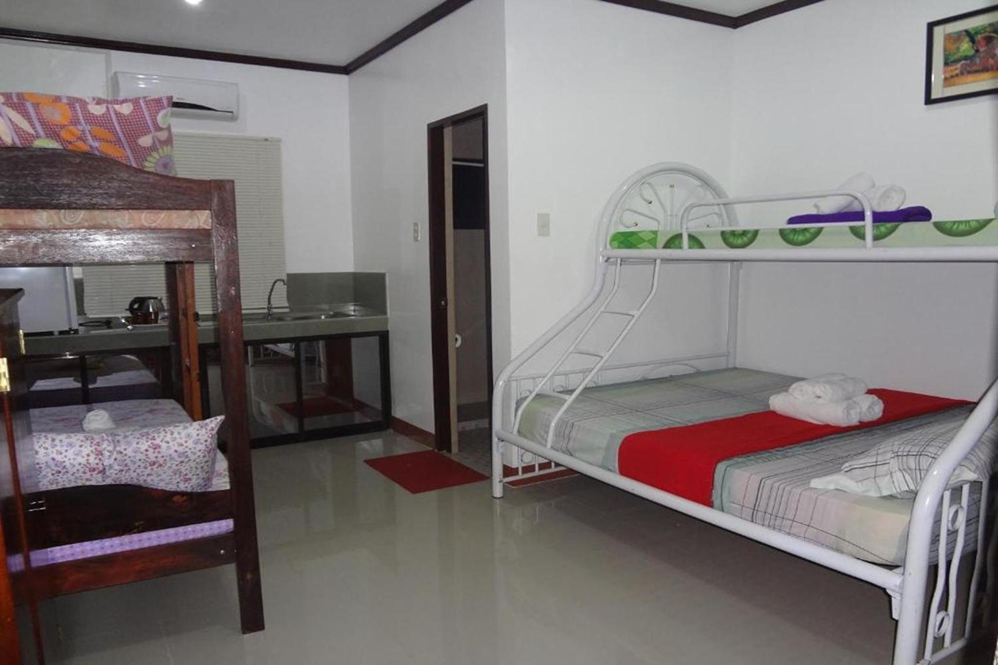 Citadel Bed And Breakfast Puerto Princesa Bagian luar foto