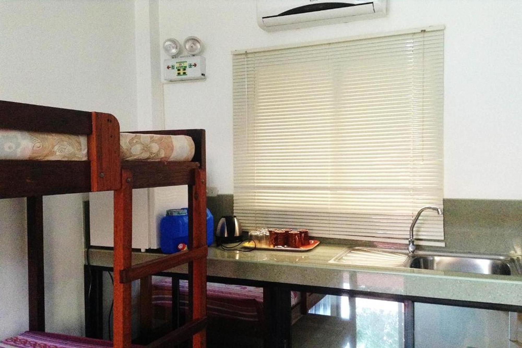 Citadel Bed And Breakfast Puerto Princesa Bagian luar foto