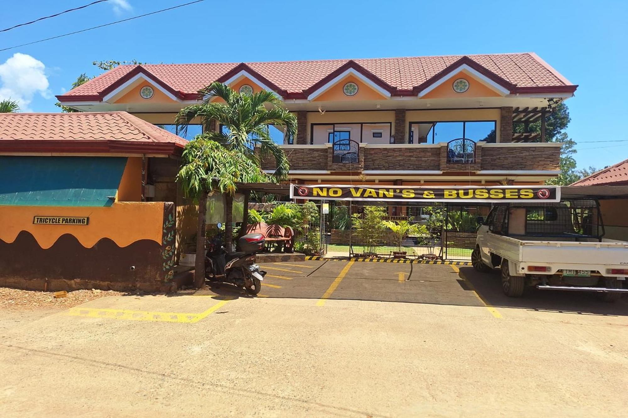 Citadel Bed And Breakfast Puerto Princesa Bagian luar foto
