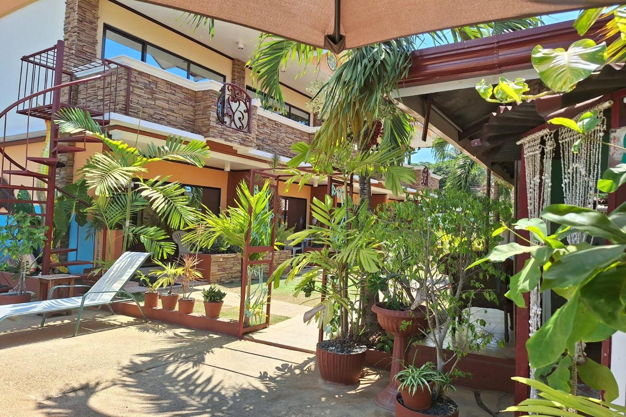 Citadel Bed And Breakfast Puerto Princesa Bagian luar foto