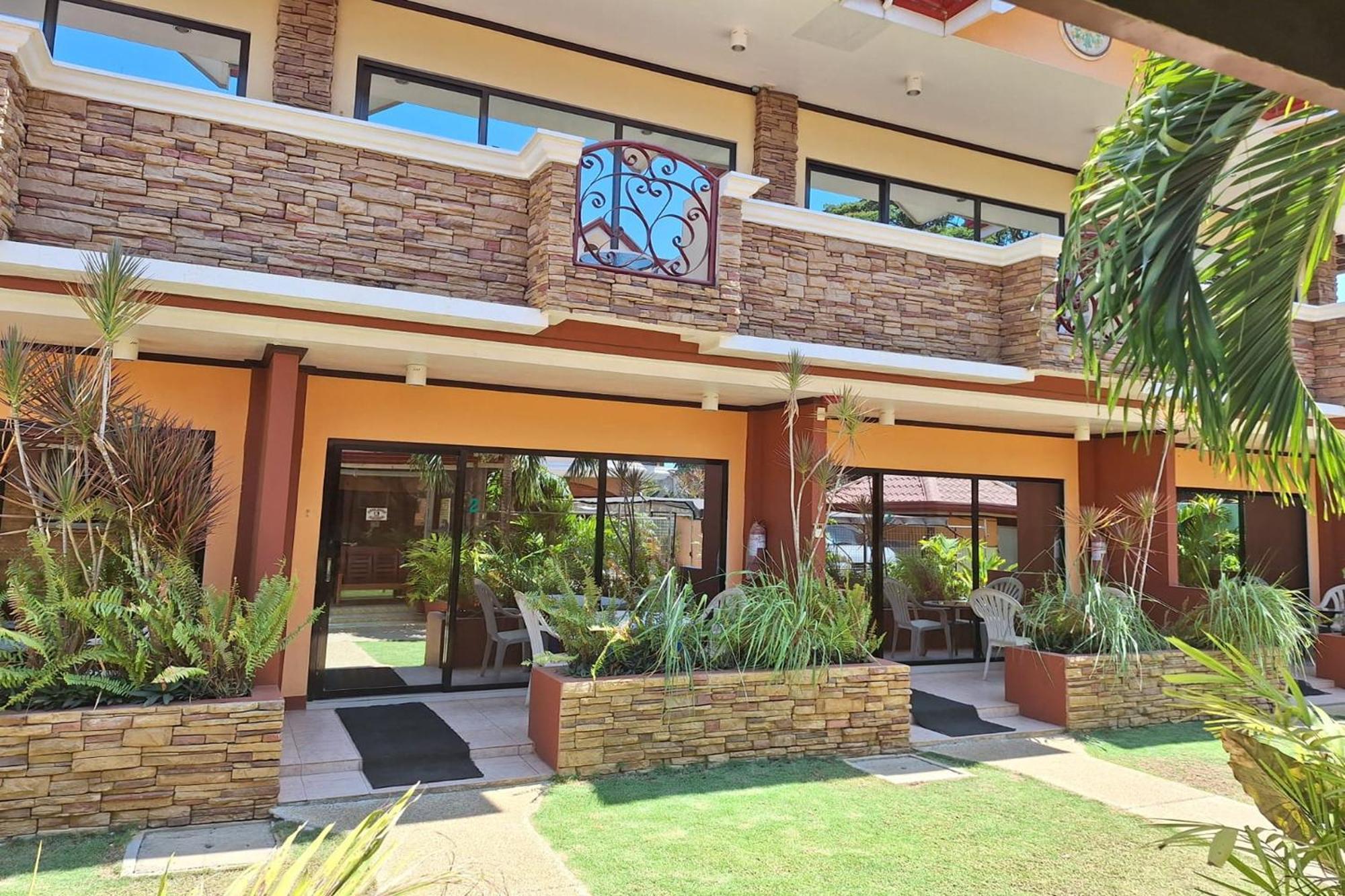 Citadel Bed And Breakfast Puerto Princesa Bagian luar foto